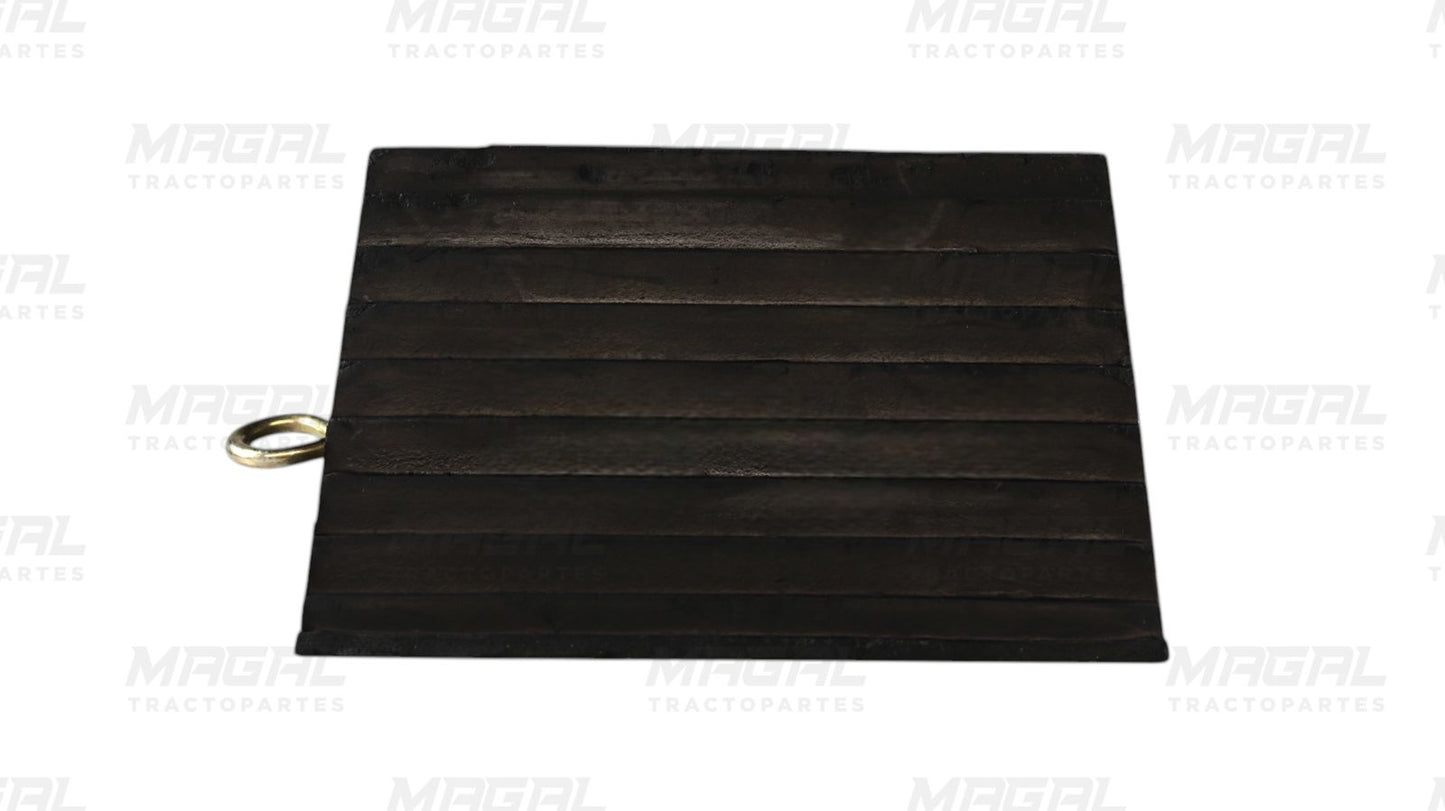 Tope ACP WC9575 de goma resistente con diseño plano y anillo lateral de acero, ideal para llantas de camión en pendientes
