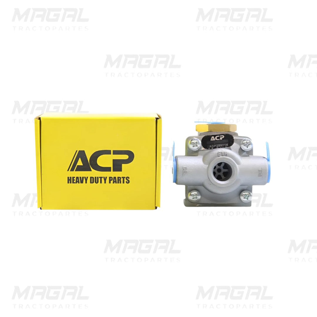 Válvula de distribución de aire ACP con cuerpo metálico, conexiones selladas y empaque original amarillo con logotipo “ACP Heavy Duty Parts”, presentada sobre fondo blanco con marca de agua Magal Tractopartes.