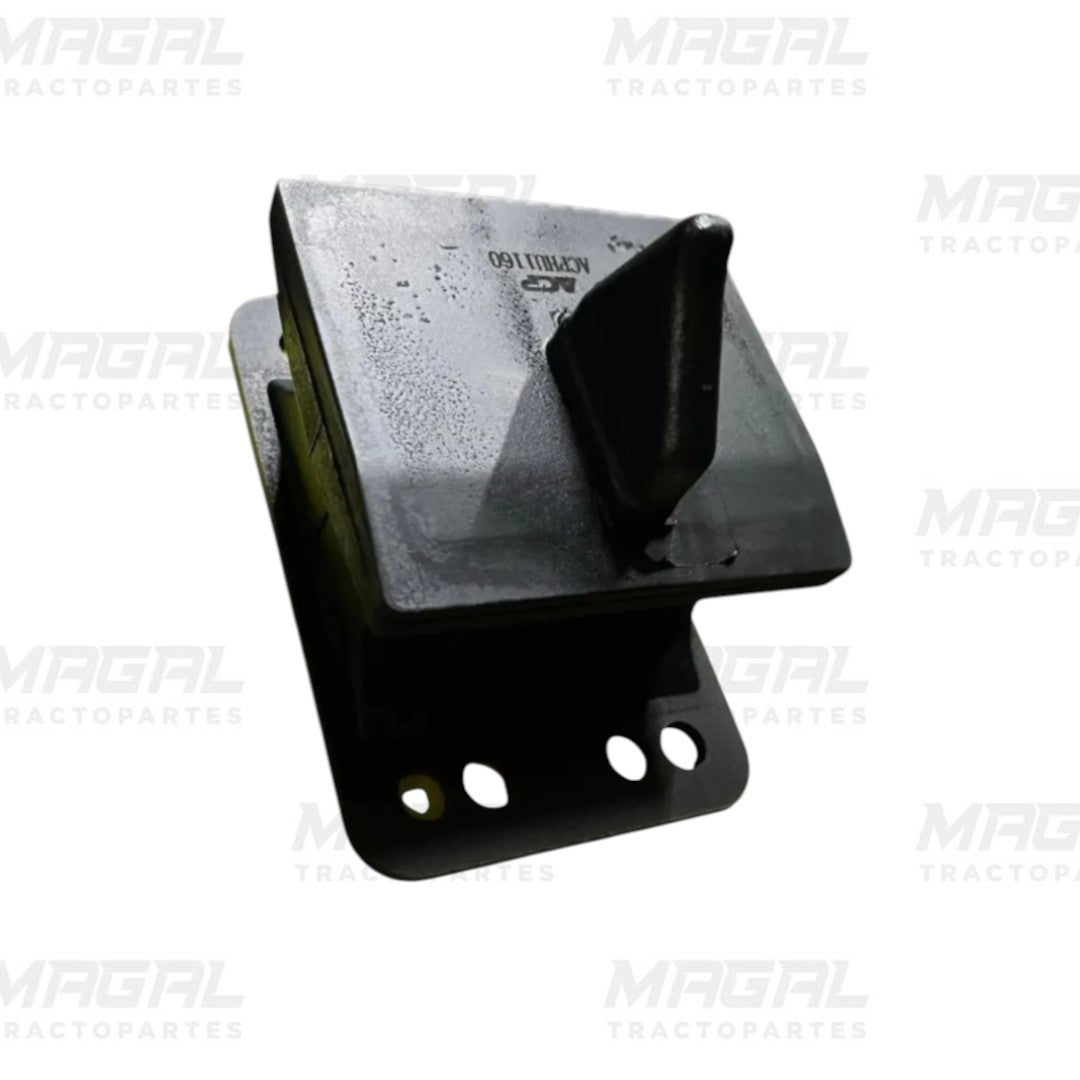 Soporte de carga delantero Freightliner M2 con código ACTM11160, pieza metálica con tope central y base perforada para montaje