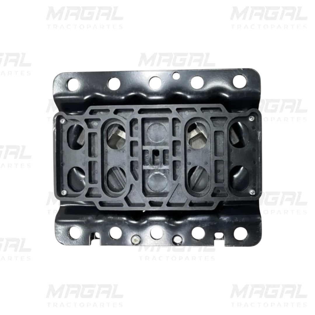 Vista inferior soporte de motor trasero Volvo VNL 20499469 20723224